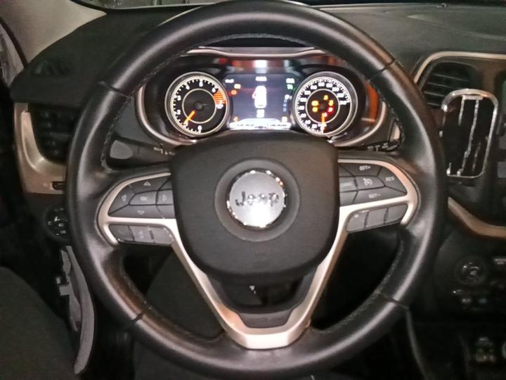 Cherokee 2016 2.0L photo 7