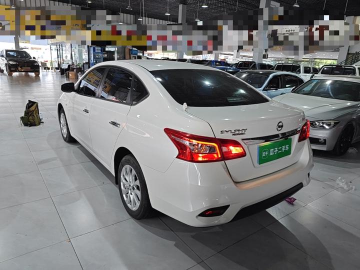 Sylphy 2022 Classic 1.6XE CVT Comfort photo 4