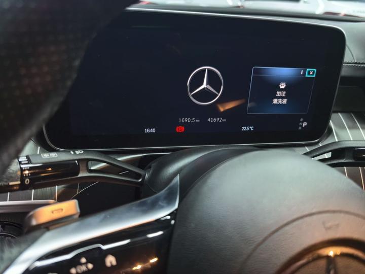 C-Class 2023 Facelift C 260 L Sport photo 5