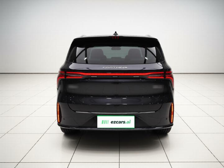 V9 2024 1.5TD 200km Premium photo 5