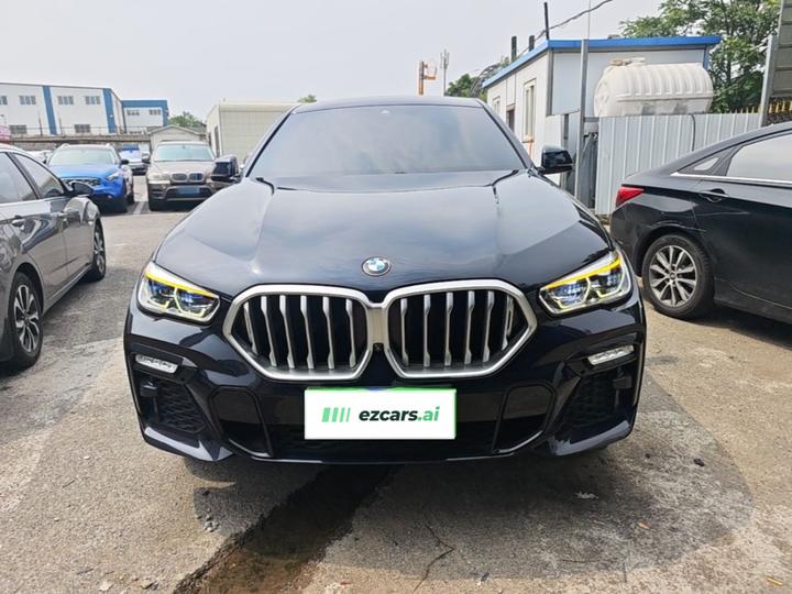 X6 2021 xDrive40i M Sport Package photo 2