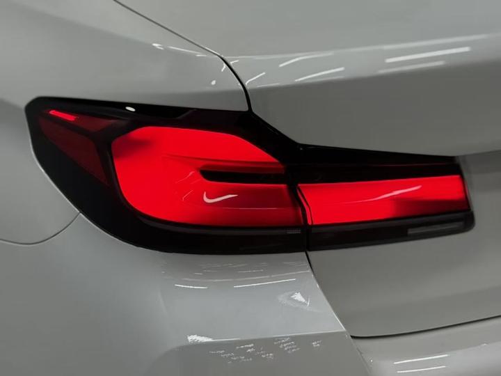 5 Series 2021 530Li Leading M Sport Package photo 7
