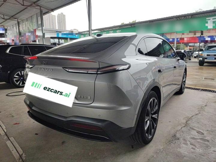 L60 2024 60kWh RWD photo 6