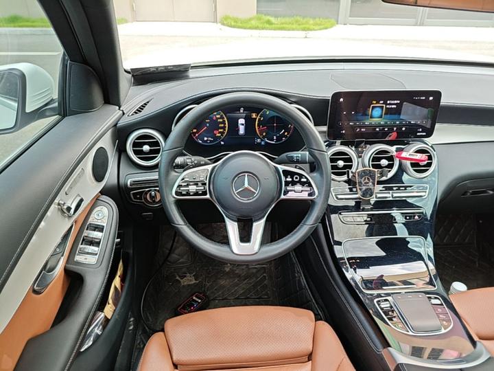 GLC 2021 GLC 260 L 4MATIC Dynamic photo 6