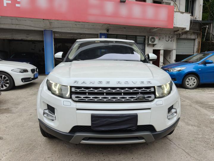 Range Rover Evoque 2015 2.0T 5-Door photo 2