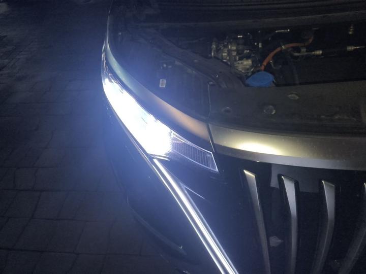 D9 2022 EV 600 AWD Flagship photo 7