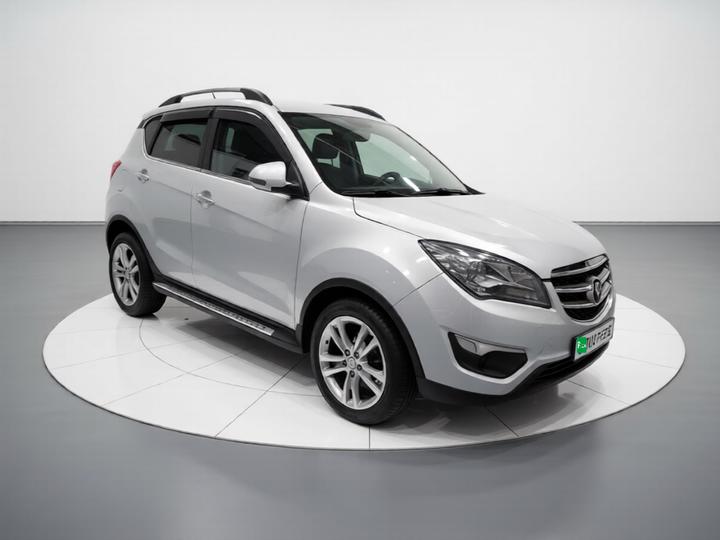 CS35 2014 1.6L AT Luxury IV photo 3