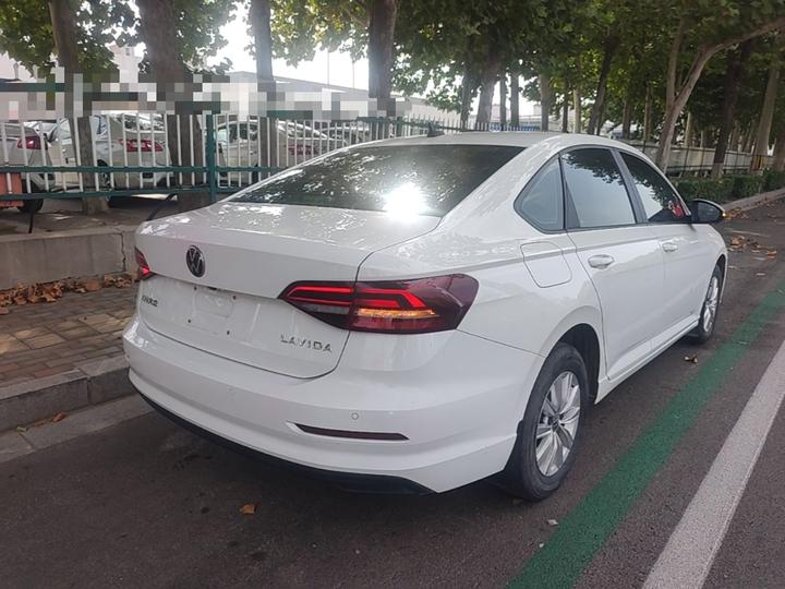 Lavida 2021 1.5L AT photo 4