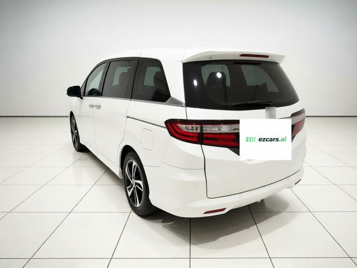 Odyssey 2015 Facelift 2.4L Luxury photo 4