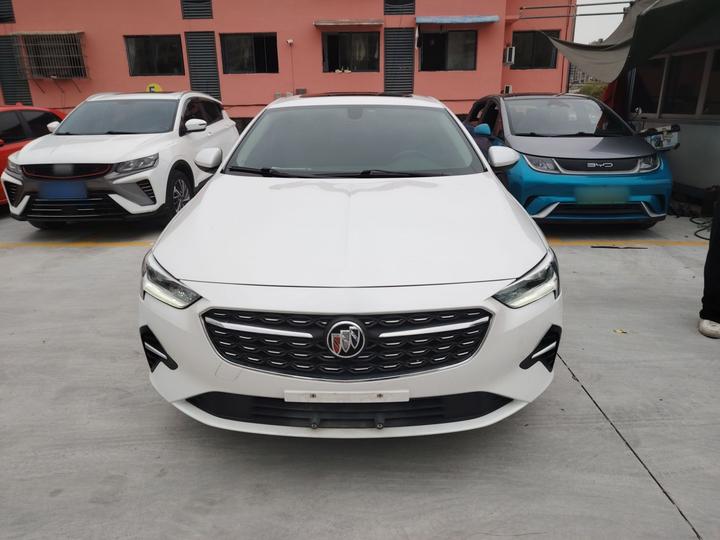 Regal 2023 552T Smart photo 2