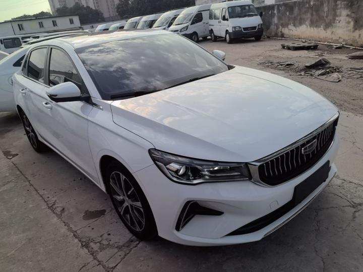 Emgrand 2022 4 1.5L CVT Flagship photo 3