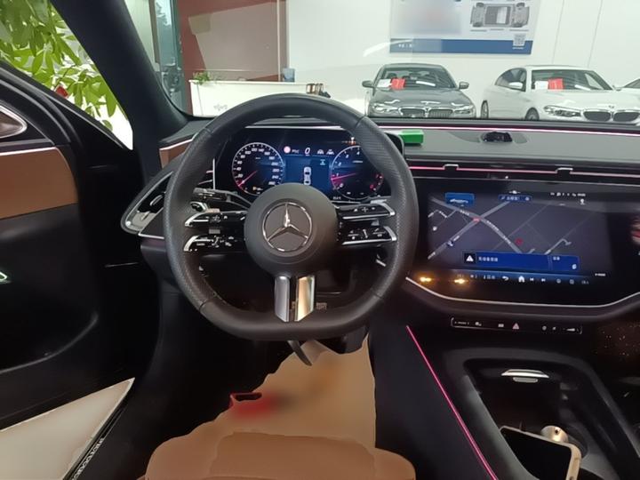 E-Class 2024 E 300 L Luxury Sport photo 6