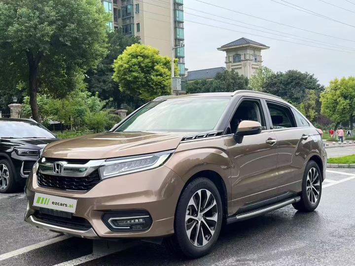 Avancier 2017 240TURBO RWD Exclusive