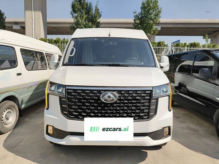 MAXUS V80 2025 PRO 2.0T MT Long Wheelbase 6/7/8/9-Seater photo 2