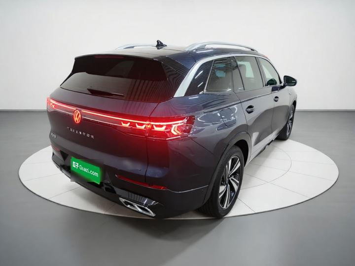 2024 380TSI AWD R-Line photo 6