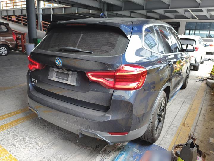 iX3 2021 Facelift Leading photo 4