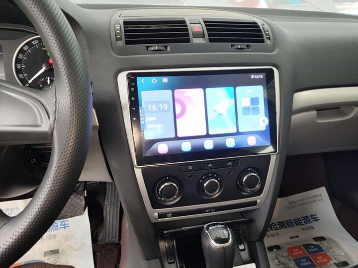 Octavia 2014 1.6L AT photo 8