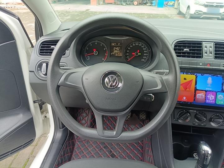 Polo 2016 1.4L AT photo 3