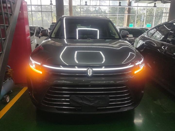 HIMA AITO M7 2022 1.5T AWD Luxury photo 2