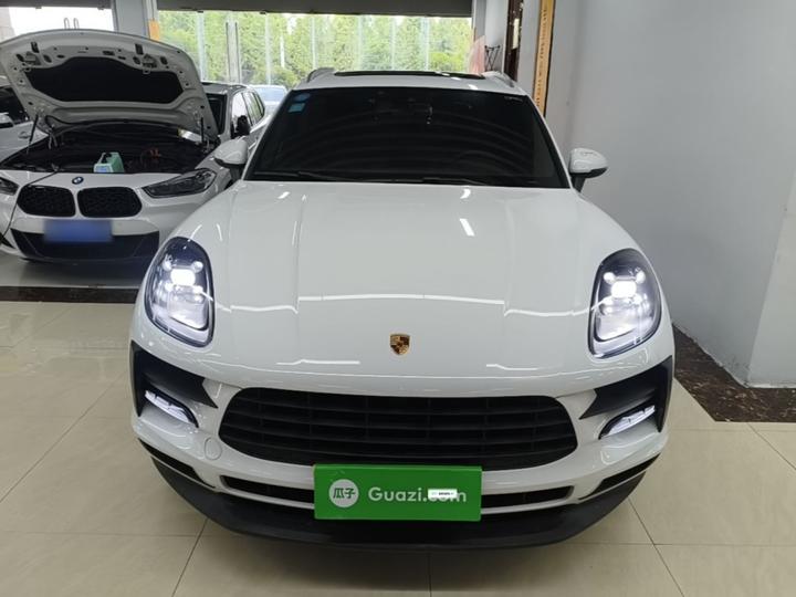 2018 Macan 2.0T photo 2