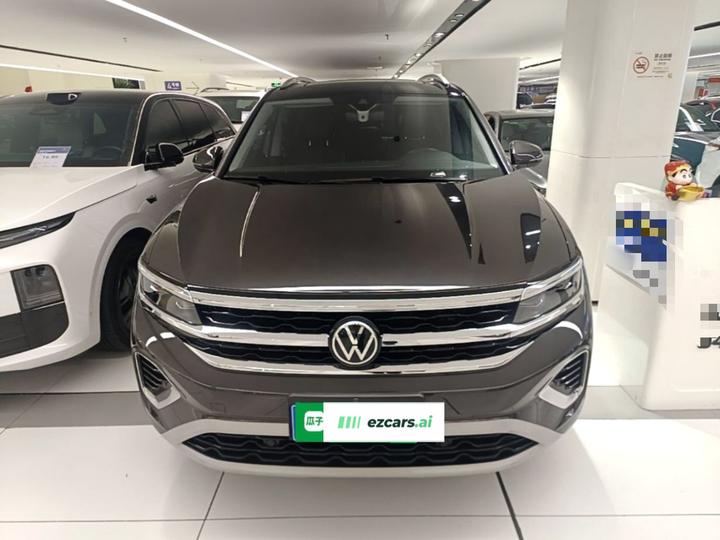 2021 380TSI AWD Luxury Pro photo 2