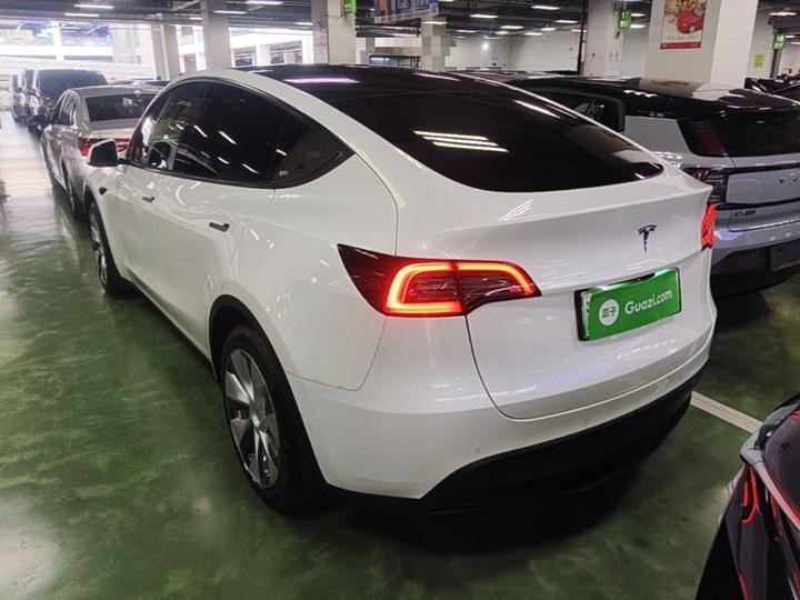 Model Y 2022 Facelift RWD photo 4