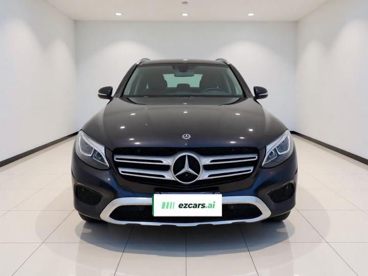 GLC 2017 GLC 200 4MATIC photo 2