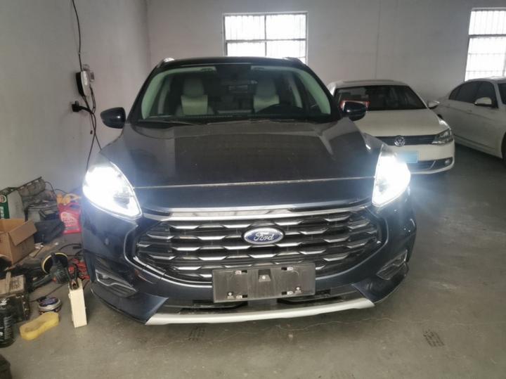 Escape 2020 EcoBoost 245 RWD photo 2