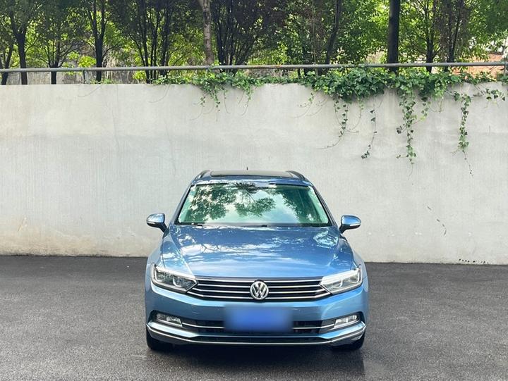 2018 380TSI RWD photo 2