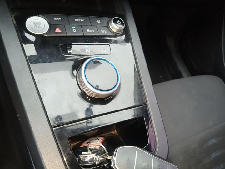 e2 2020 Upgraded Standard Range Standard photo 8