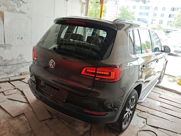 Tiguan 2015 1.8TSI AT AWD Luxury photo 6