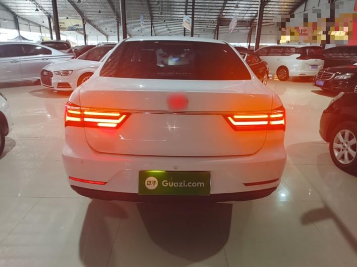 Qin 2019 1.5L AT Luxury photo 3