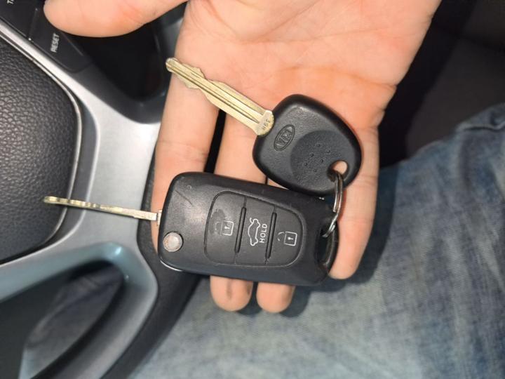 K2 2015 Sedan 1.4L AT GLS photo 8