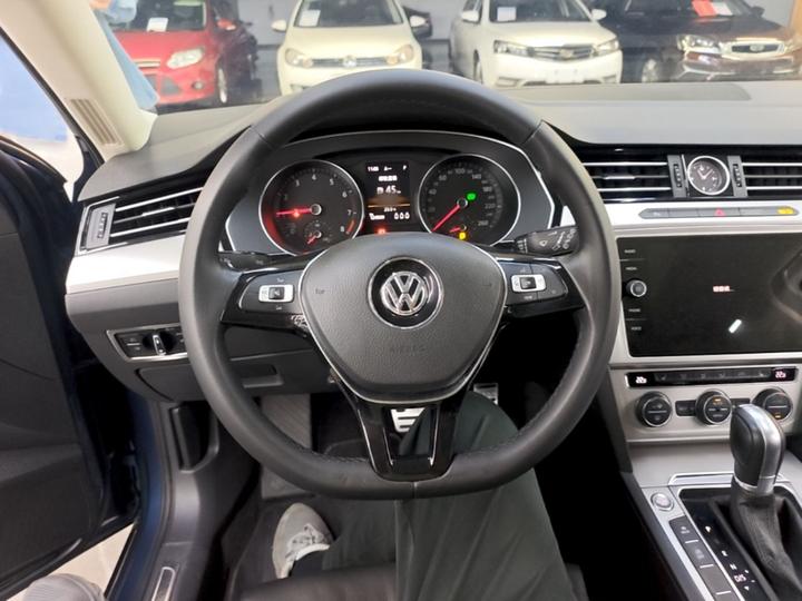 2018 380TSI RWD photo 6