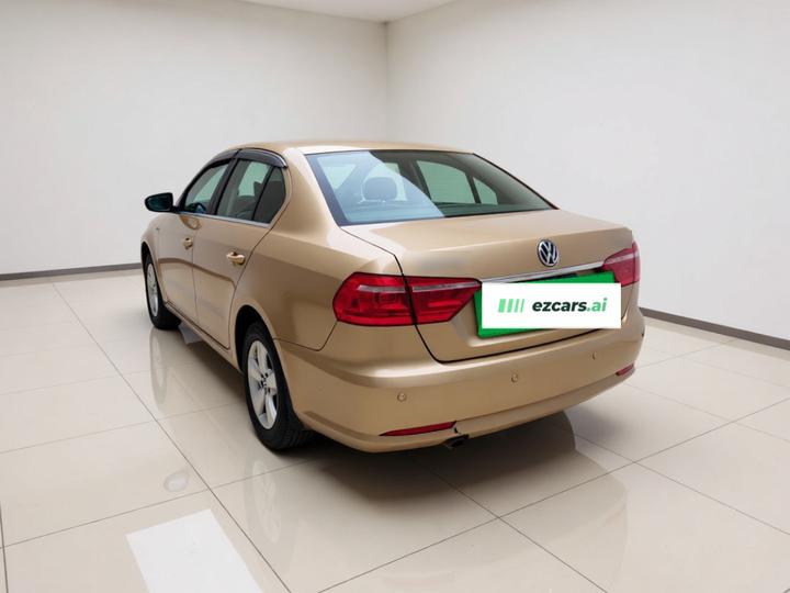 Lavida 2015 1.6L AT photo 4
