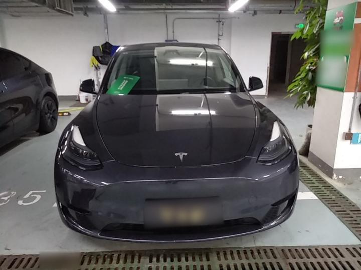 Model Y 2024 RWD photo 2