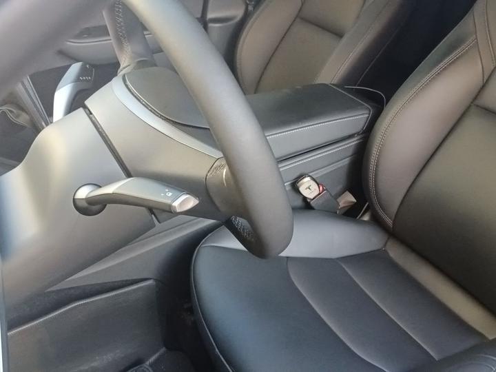 Model Y 2024 RWD photo 7