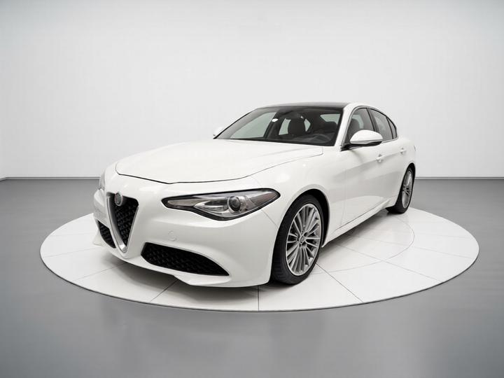 Alfa Romeo Giulia 2017 2.0T 280HP Luxury