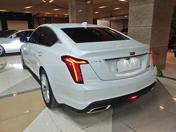 CT5 2023 28T Luxury Standard photo 4