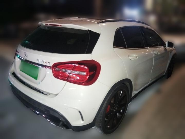 GLA AMG 2016 AMG GLA 45 4MATIC photo 6