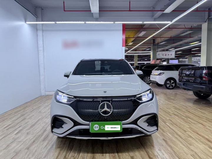 EQE SUV 2023 350 4MATIC Luxury photo 3
