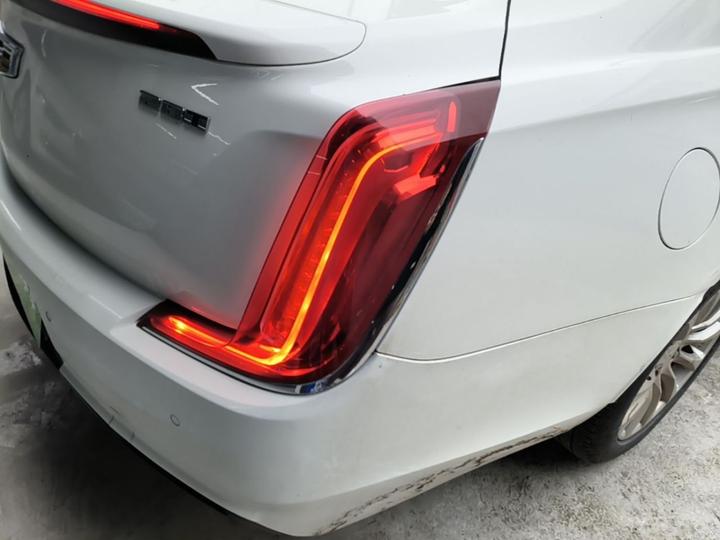 XTS 2018 28T Elite photo 7