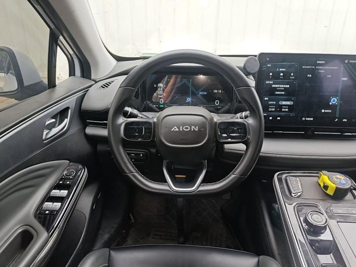 AION S Plus 2022 70 photo 6