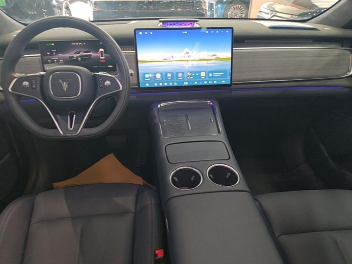 Voyah 2025 AWD Qiankun photo 5