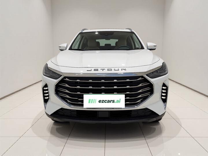 X70 PLUS 2023 1.5T DCTPRO 5-Seater photo 2