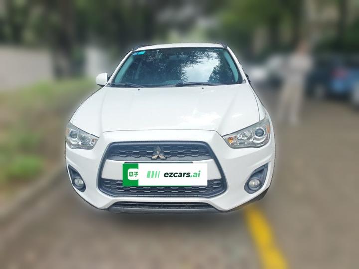 ASX 2013 2.0L CVT RWD Elite photo 2