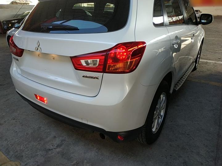 ASX 2013 2.0L CVT RWD Elite photo 7