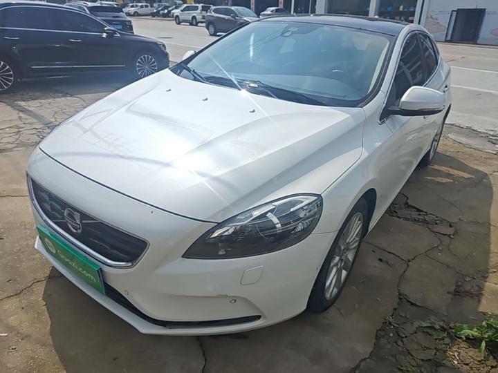 V40 2016 T4