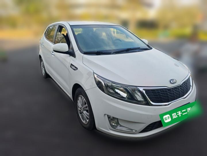 K2 2012 Hatchback 1.4L MT GLS Anniversary Edition photo 3