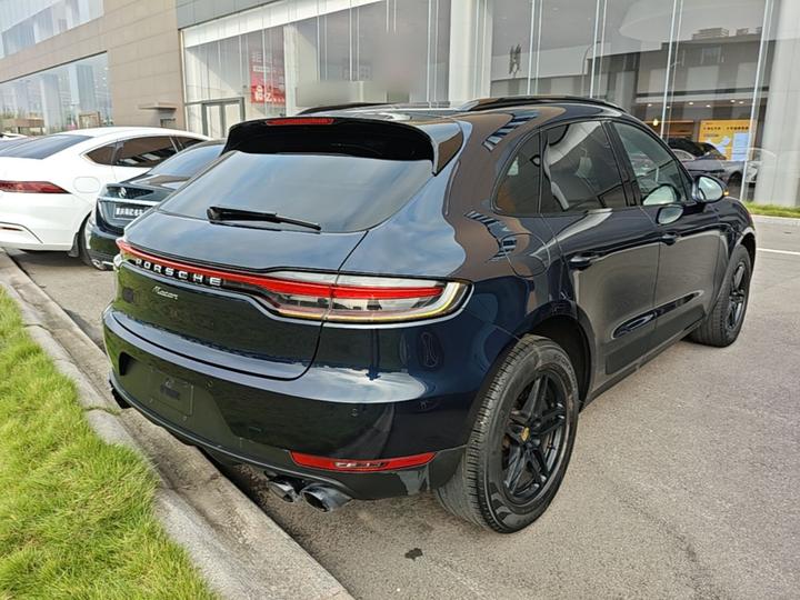 2018 Macan 2.0T photo 4